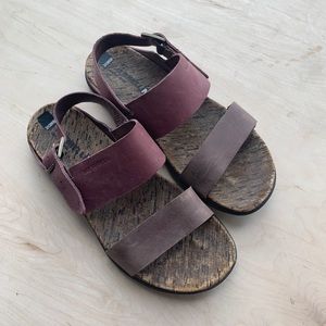 Merrell sandals leather buckle
